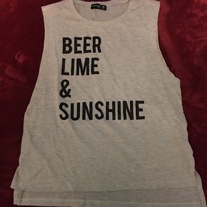 Cute graphic tee sz medium